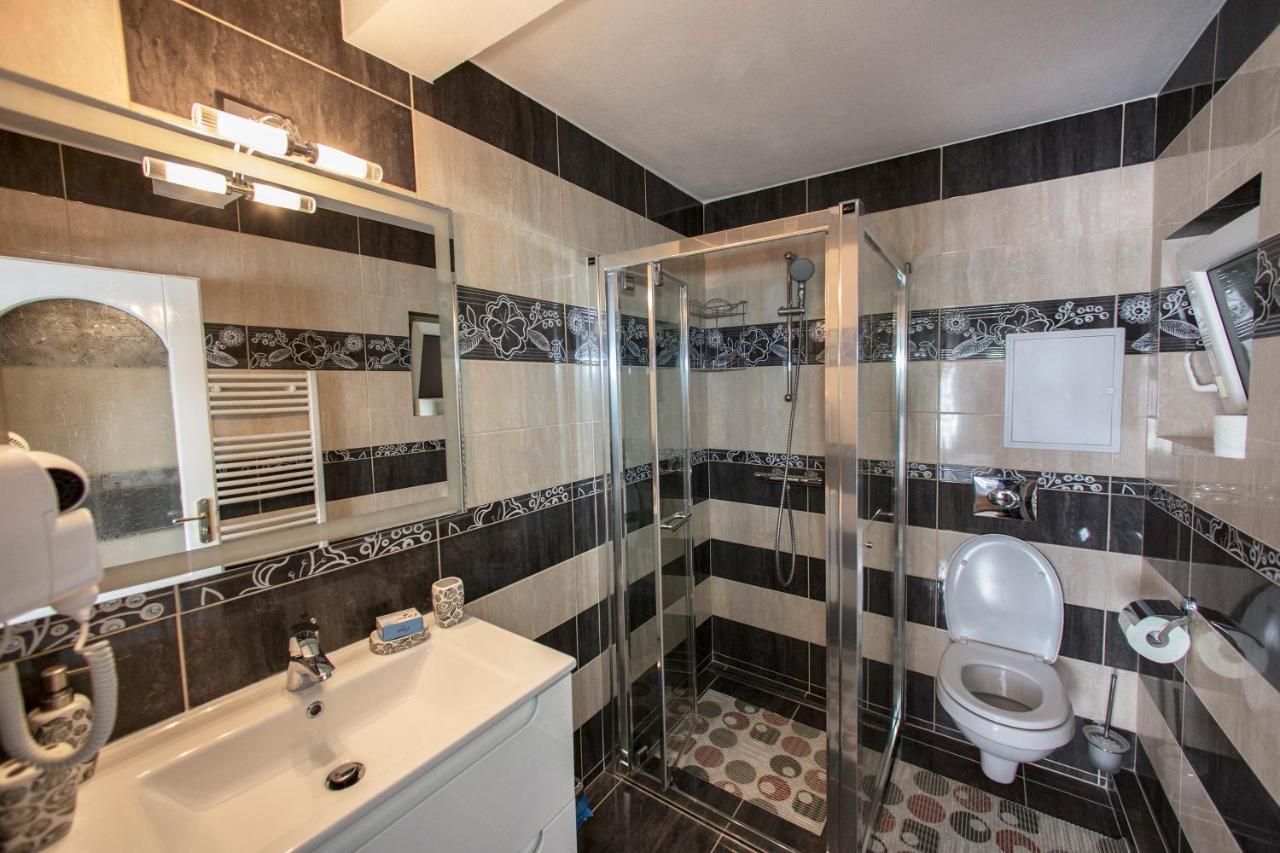 Pensiunea Cretuca Botiza Zimmer foto