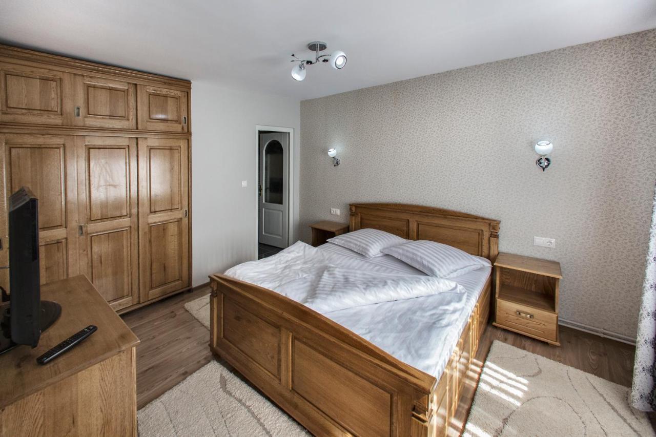 Pensiunea Cretuca Botiza Zimmer foto